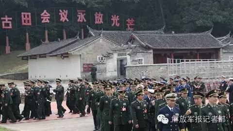 奋勇前进的诗句_奋勇前进的意思_奋勇前进