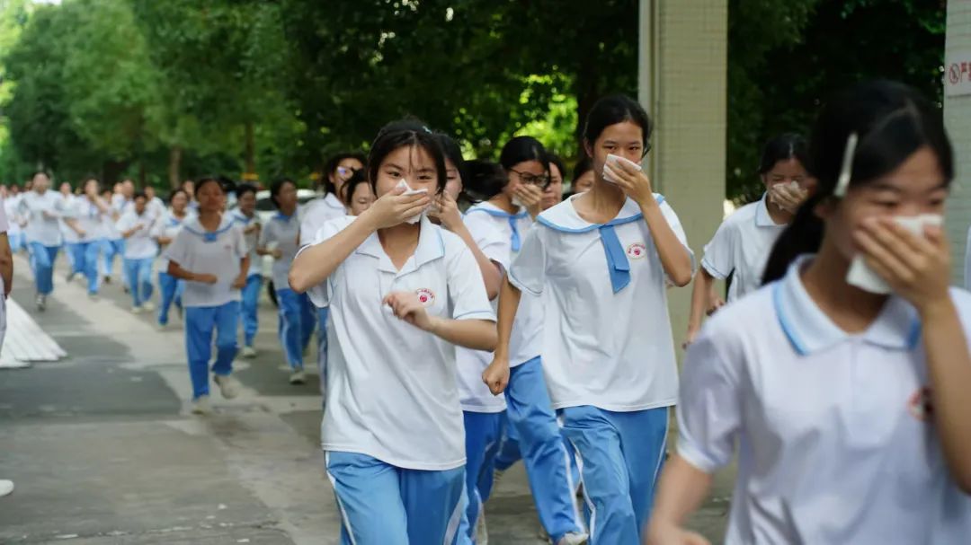 汕头潮阳一中高考喜报_汕头市潮阳一中_汕头一中与潮阳实验高考成绩