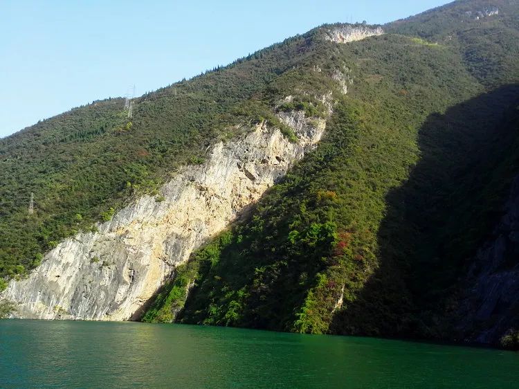 三峡船票_重庆到武汉三峡船票_三峡船票老年人优惠吗