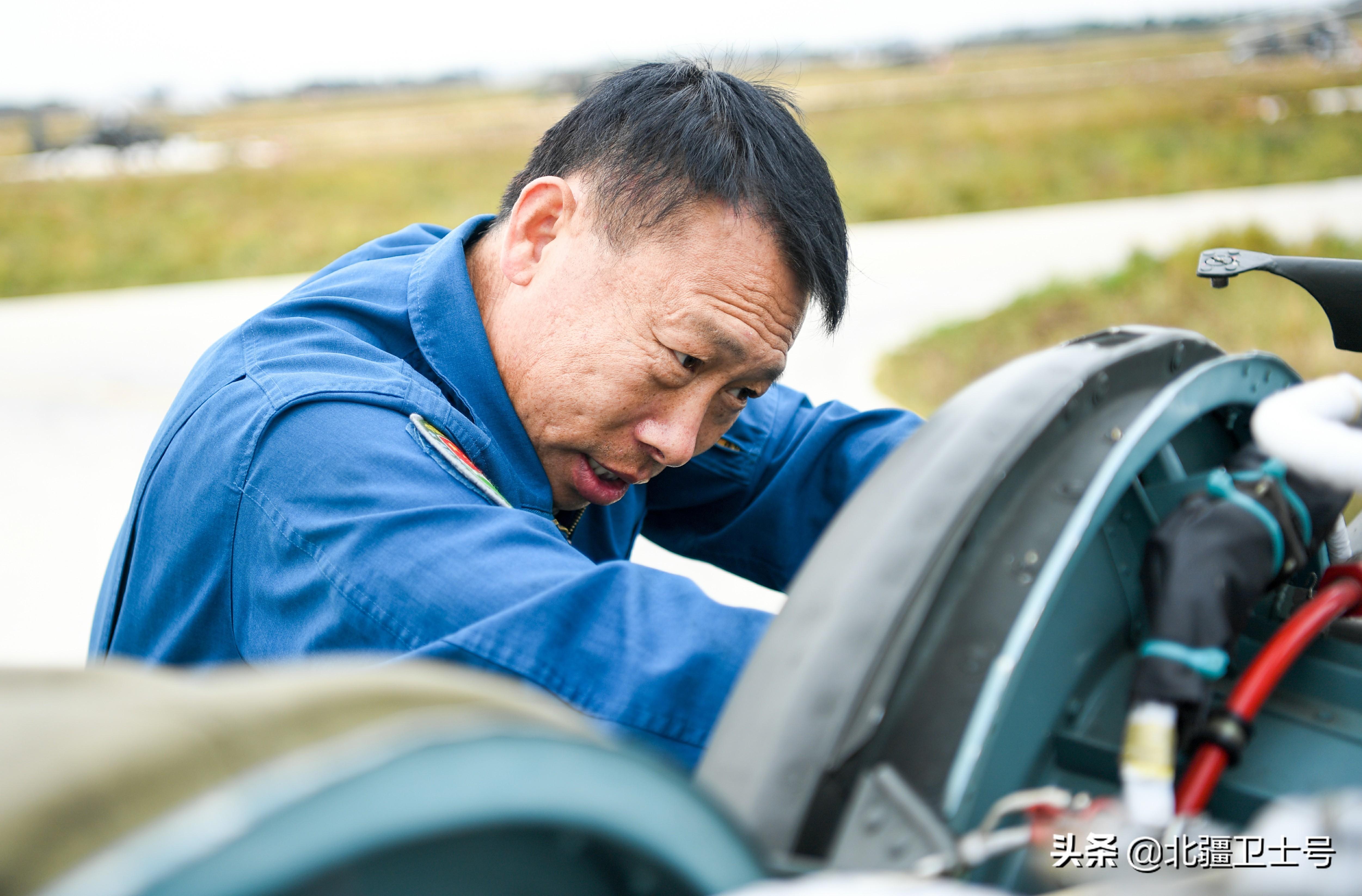 胆赤忠心是什么生肖_赤胆忠心_胆赤忠心的意思