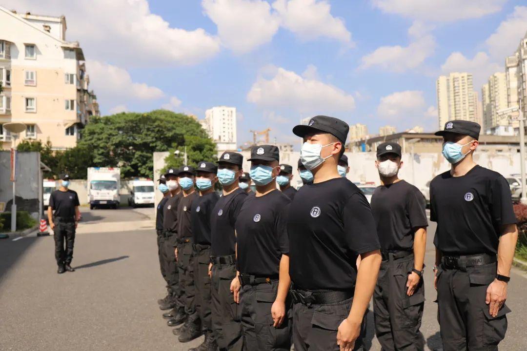 烈日炎炎什么意思_烈日炎炎造句_炎炎烈日